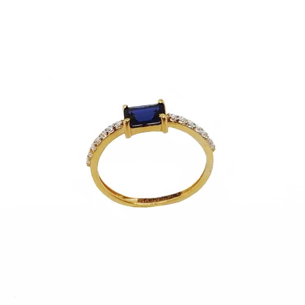 Royal Blue Diamond Ring In 18K Gold...